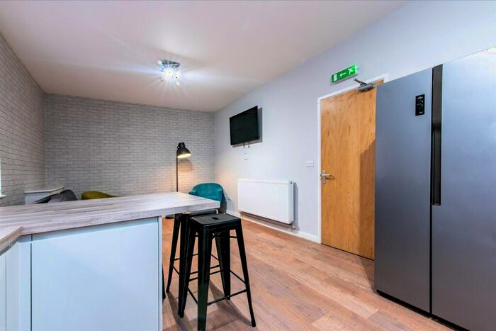 1 Bedroom Apartment To Rent In Room, Varsity Lace Market, NG1