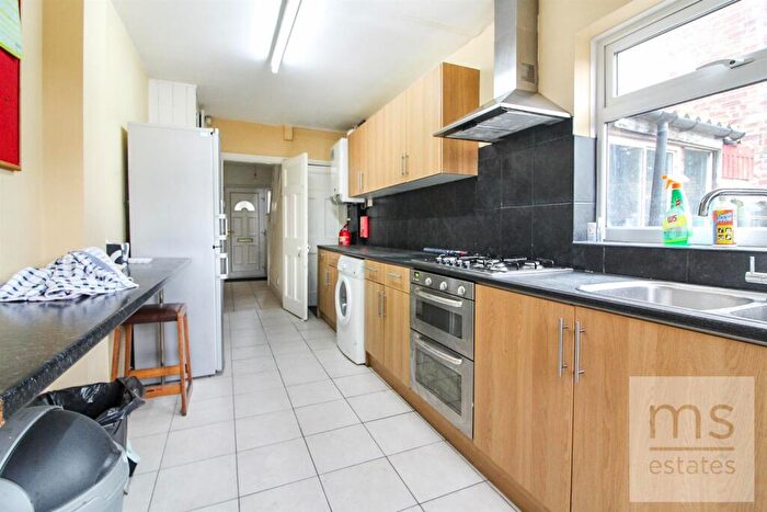 4 Bedroom Semi-Detached House To Rent In £pppw Welby Avenue, Lenton, Nottingham, NG7