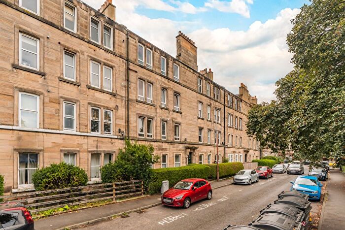 1 Bedroom Flat For Sale In / Murieston Terrace, Edinburgh, EH11
