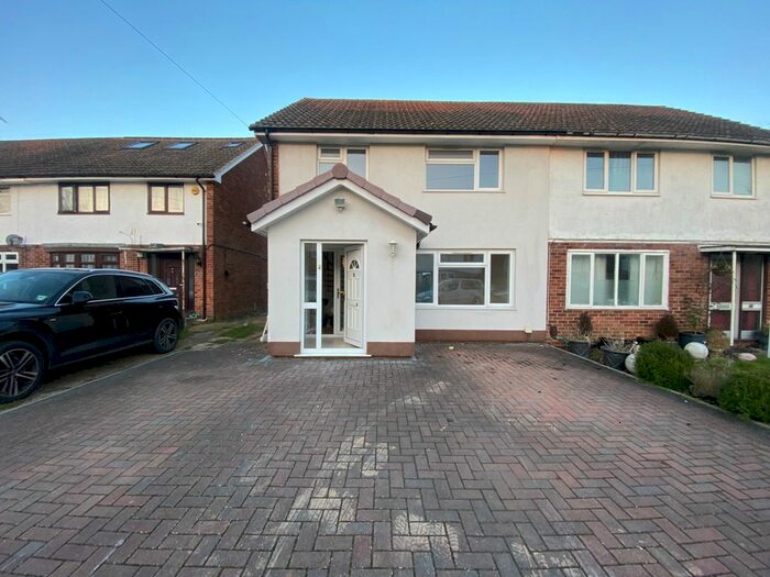3 Bedroom Semi-Detached House To Rent In Stafford Road, Crawley, RH11