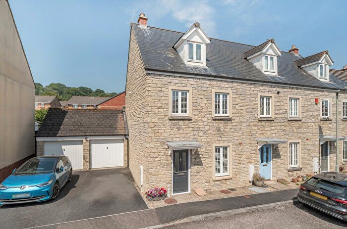 3 Bedroom End Terrace House For Sale In Old Orchard, Bovey Tracey, Newton Abbot, Devon, TQ13