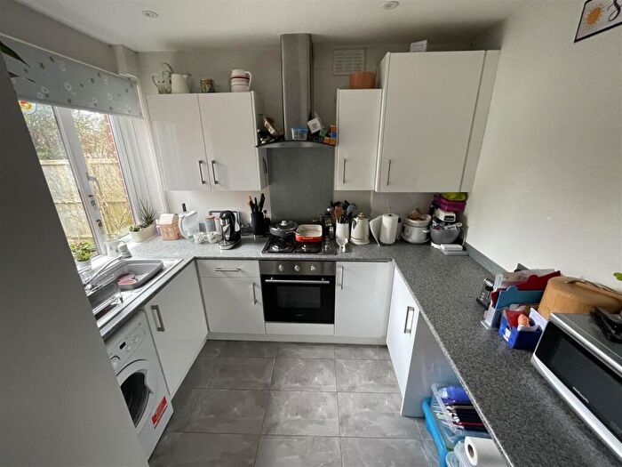 2 Bedroom Flat For Sale In Edgehill Road, Bournemouth, BH9