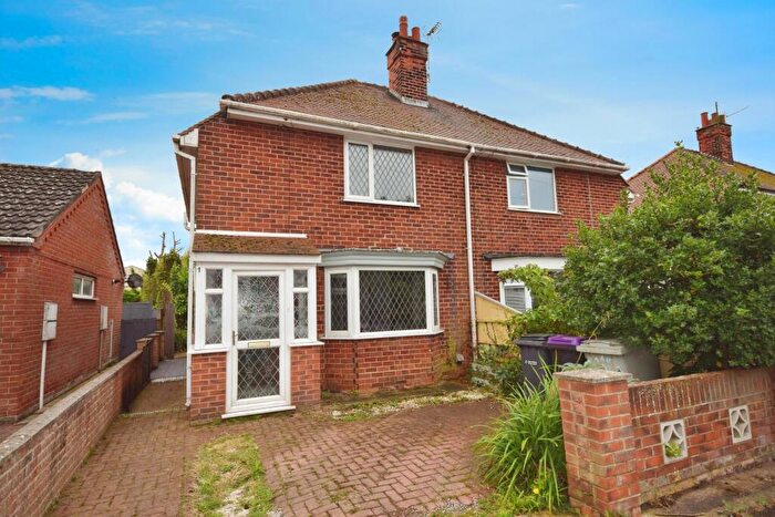 2 Bedroom Semi-Detached House For Sale In The Drive, Skegness, PE25