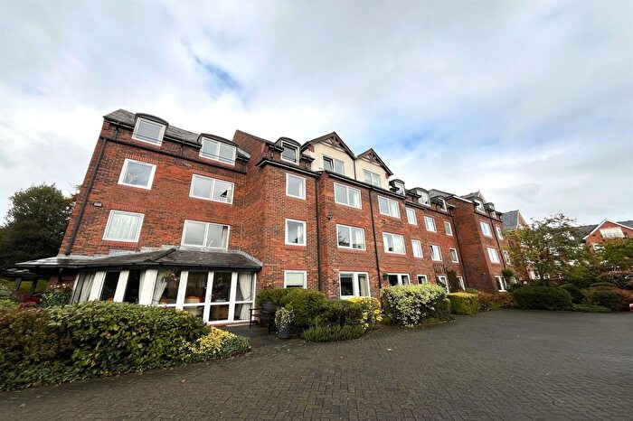 2 Bedroom Property For Sale In Groby Road, Altrincham, WA14