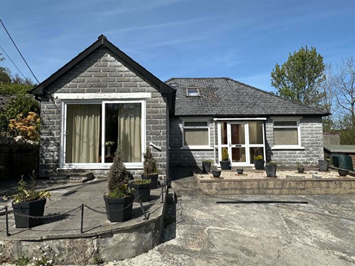 3 Bedroom Detached Bungalow For Sale In Castle Road, Pencader, SA39