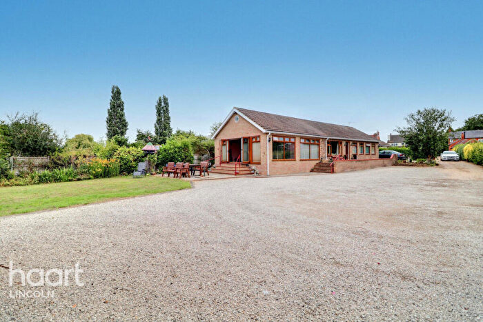 3 Bedroom Detached Bungalow For Sale In High Street, North Scarle, LN6