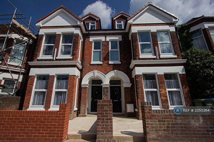 8 Bedroom Semi-Detached House To Rent In Wilton Avenue, Southampton, SO15