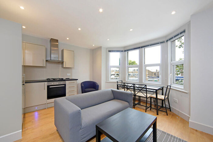 1 Bedroom Flat To Rent In Norwood Road, London, SE27