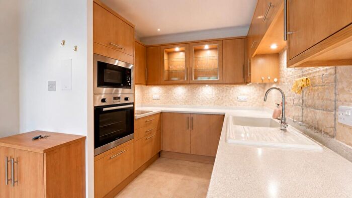 1 Bedroom Flat To Rent In McKernan Court, High Street, Sandhurst, Berkshire, GU47
