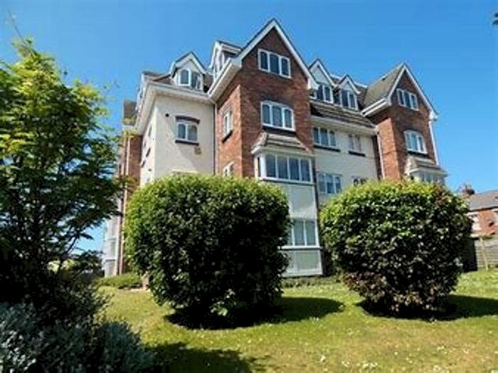 2 Bedroom Flat To Rent In Gloucester Avenue, Blackpool, Lancashire, FY1