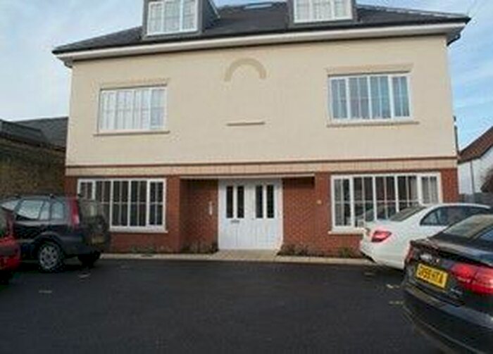 1 Bedroom Flat To Rent In 3 Summers Road, Farncombe GU7