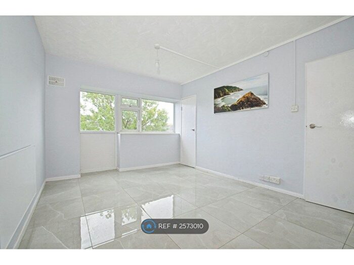 1 Bedroom Flat To Rent In The Hendre Flats, Brynmawr, Gwent, NP23