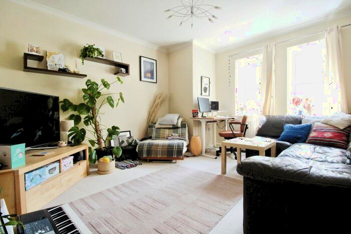 2 Bedroom Apartment To Rent In Virgil Street, Grangetown, CF11