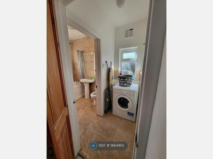 1 Bedroom Flat To Rent In Herbert Road, London, SE18
