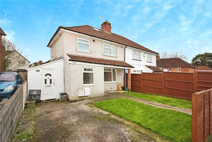 1 Bedroom Flat For Sale In Hottom Gardens, Bristol, Somerset, BS7