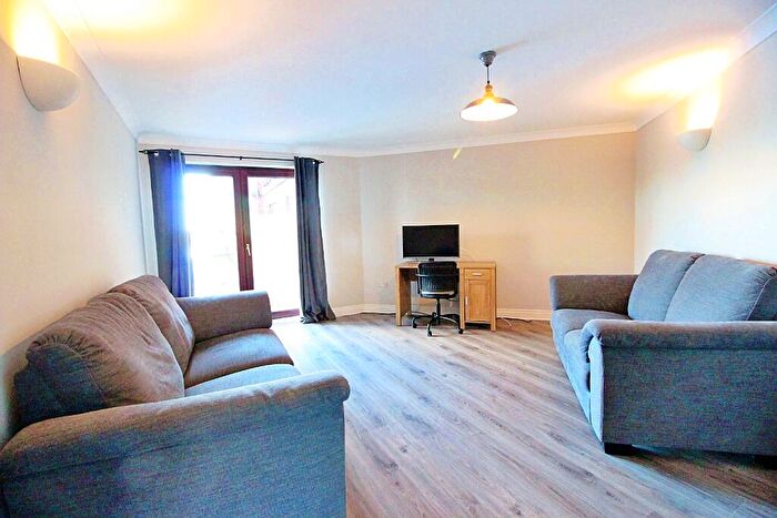 2 Bedroom Flat To Rent In Beaufort Court, Atlantic Wharf, Cardiff Bay, Cardiff, CF10