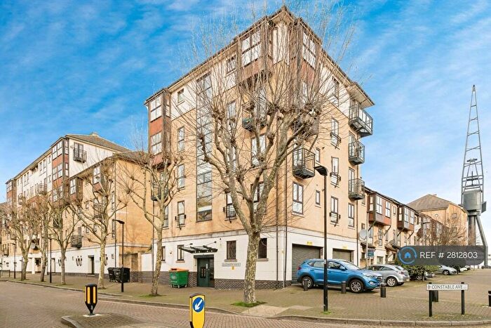 2 Bedroom Flat To Rent In Wesley Avenue, London, E16