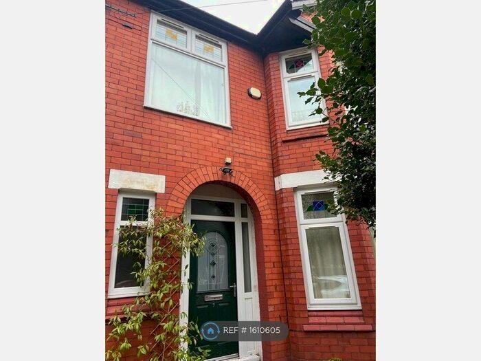 4 Bedroom Semi-Detached House To Rent In College Drive, Manchester, M16