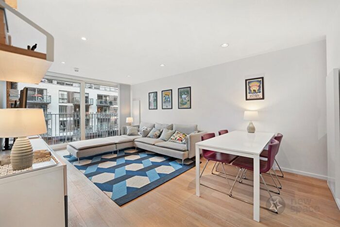 2 Bedroom Flat To Rent In Reliance Wharf, Hertford Road, De Beauvoir, N1