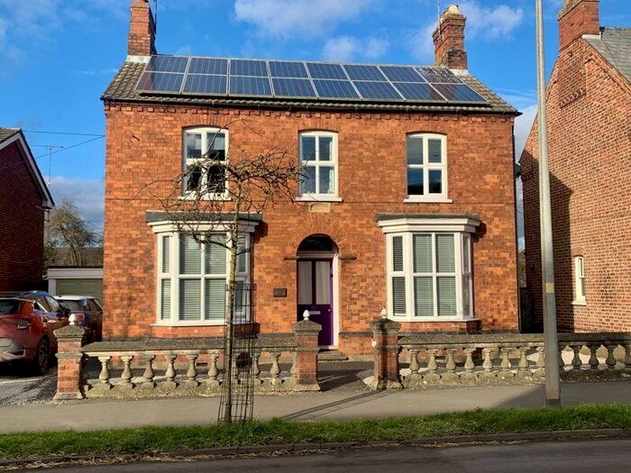 4 Bedroom Detached House For Sale In Keddington Road, Louth, LN11