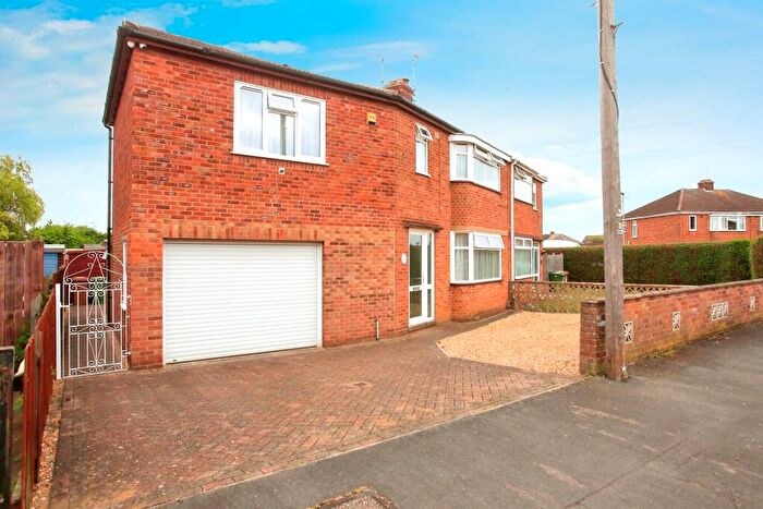 4 Bedroom Semi-Detached House For Sale In Poulter Avenue, Stanground, Peterborough, PE2