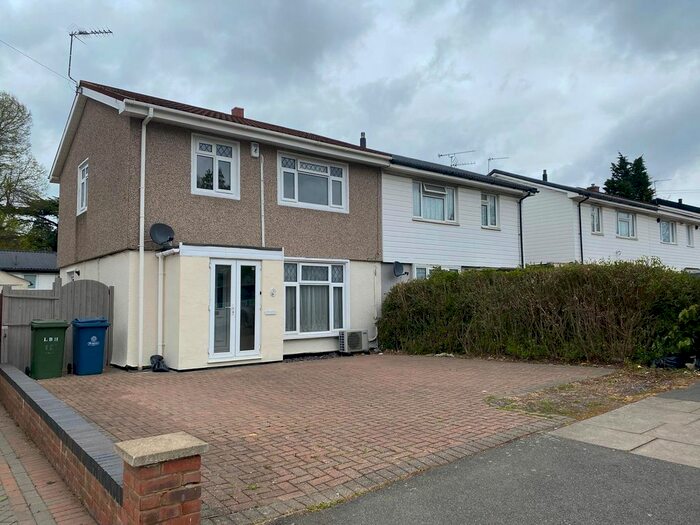 3 Bedroom Semi-Detached House To Rent In Langton Road, Harrow, Greater London, HA3