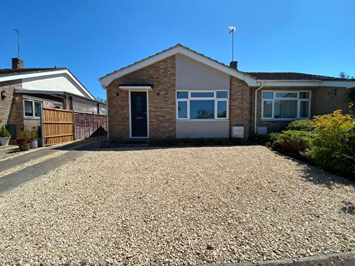 2 Bedroom Semi-Detached Bungalow To Rent In Wychwood Close, Chipping Norton, Oxfordshire, OX7