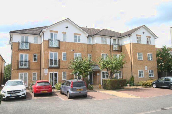 2 Bedroom Flat To Rent In Corbins Lane, South Harrow, Harrow, HA2