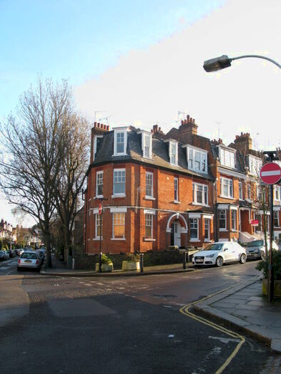 Flat To Rent In Milton Avenue, London, N6