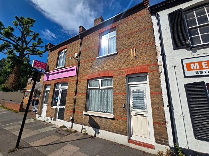 4 Bedroom Terraced House To Rent In Heston Road, Hounslow, TW5