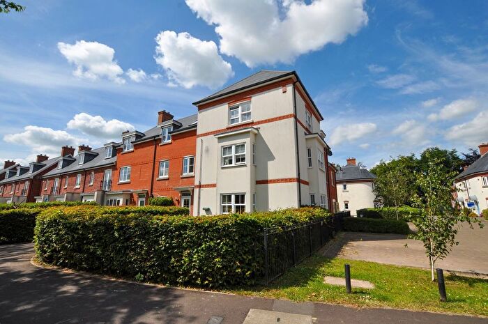 2 Bedroom Flat To Rent In Pottle Walk, Wimborne, BH21