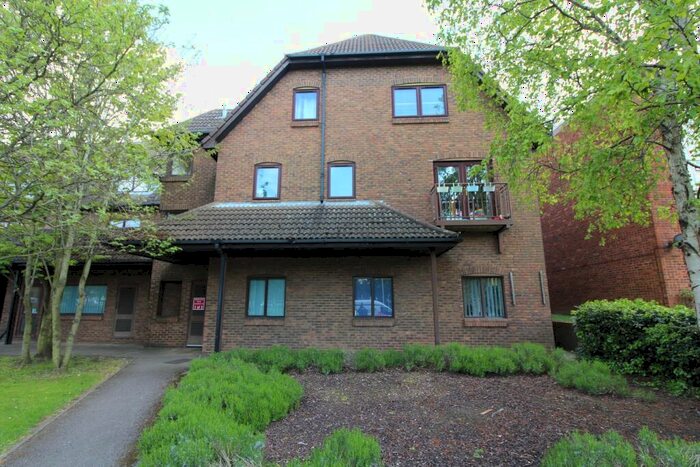 1 Bedroom Apartment For Sale In High Street, Baldock, SG7