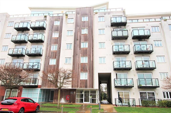 2 Bedroom Flat To Rent In Admirals House, Gisors Road, Southsea, Hampshire, PO4