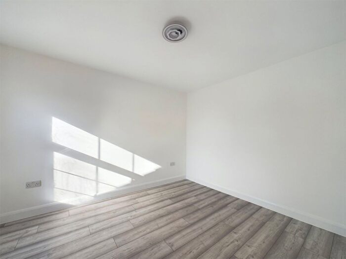 2 Bedroom Terraced House To Rent In Cordwallis Road, Maidenhead, Berkshire, SL6