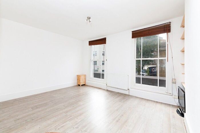 2 Bedroom Flat To Rent In Grafton Road, Kentish Town, NW5