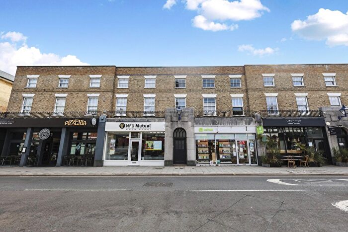 2 Bedroom Flat For Sale In High Street, Sevenoaks, TN13