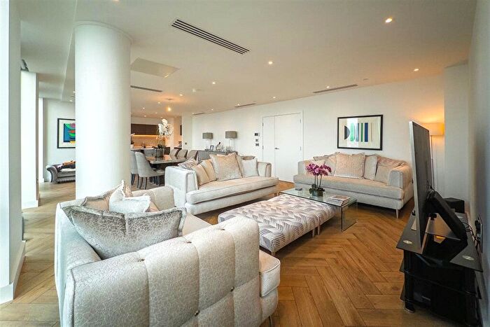 2 Bedroom Flat To Rent In Carey Street, London, WC2A