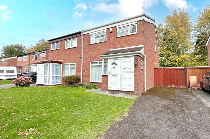 3 Bedroom Semi-Detached House For Sale In Pailton Road, Shirley, Solihull, B90
