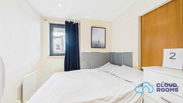 1 Bedroom Flat To Rent In Chrisp Street, E14