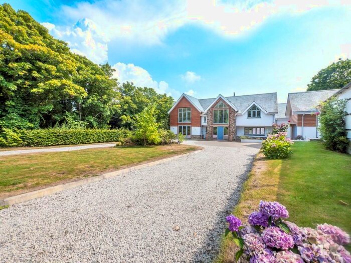 4 Bedroom Detached House For Sale In Lower Southole, Hartland, EX39