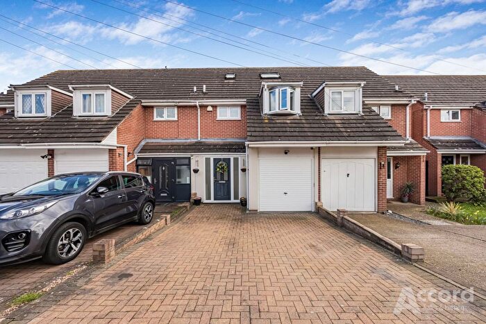 4 Bedroom Terraced House For Sale In Fry Close, Romford, RM5