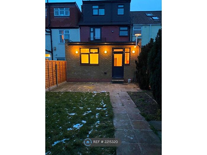 2 Bedroom Flat To Rent In Orchard Road, London, EN3