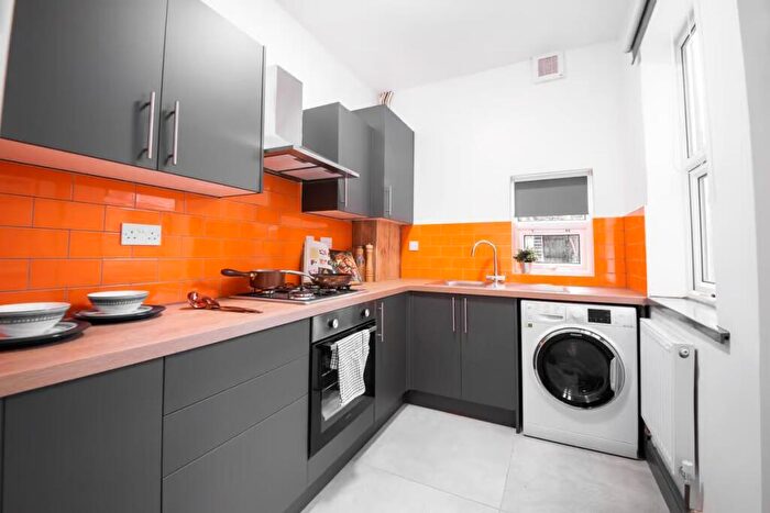 4 Bedroom Terraced House To Rent In Denham Road, Sheffield, S11