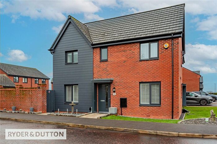 3 Bedroom Semi Detached House For Sale In Loom Close, East Hollinsfield, Middleton, Manchester, M24
