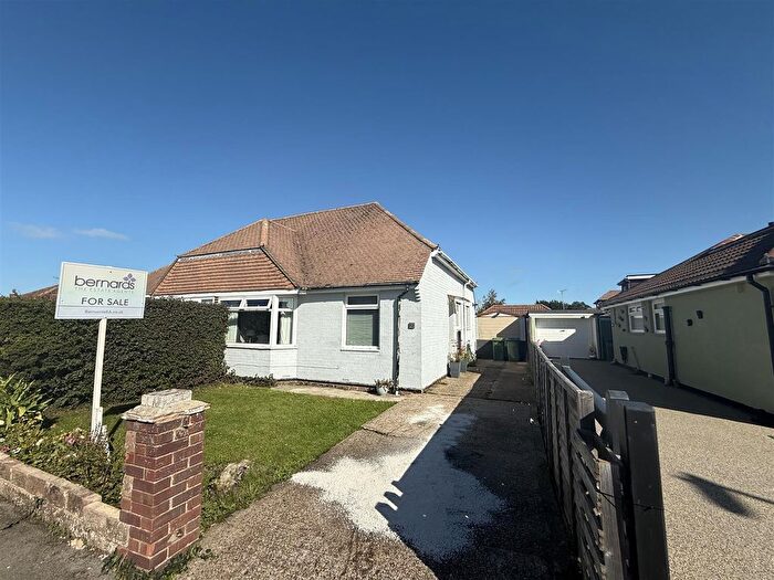 3 Bedroom Semi-Detached Bungalow For Sale In Nicholas Crescent, Fareham, PO15