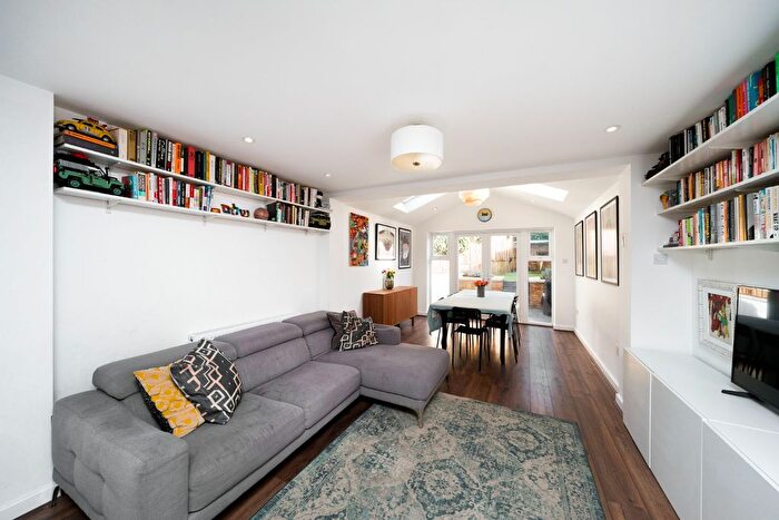 3 Bedroom Semi Detached House For Sale In Heton Gardens, Hendon, NW4