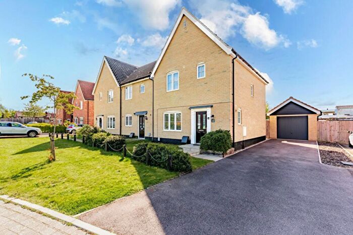 3 Bedroom End Of Terrace House For Sale In Aircraft Drive, Watton, IP25