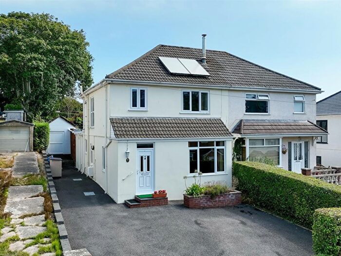 3 Bedroom Semi-Detached House For Sale In Druslyn Road, West Cross, Swansea, SA3