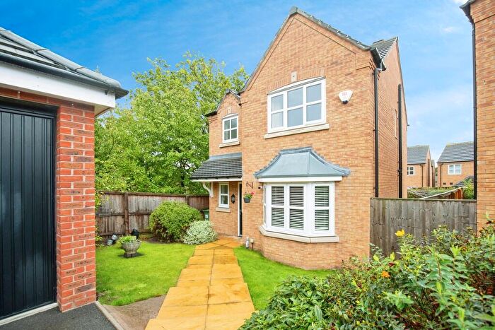 3 Bedroom Detached House For Sale In Croft Close, Two Gates, B77