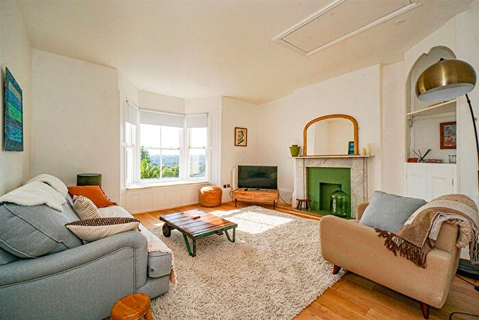 2 Bedroom End Terrace House For Sale In St. Marys Terrace, Hastings, TN34